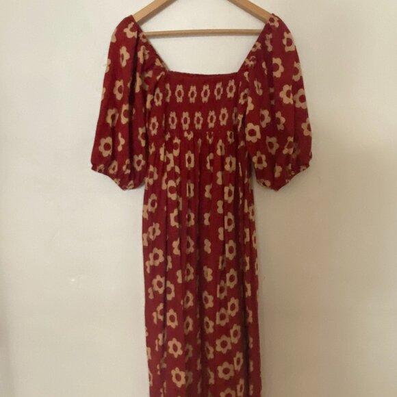 The Katrina Dress in Crimson Daisy Size M - Picture 2 of 5